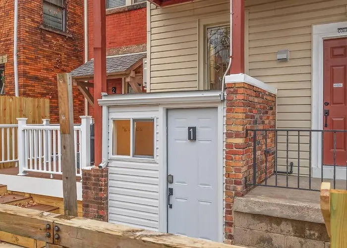 Apartment Shadyside, Pittsburgh, Modern And Quiet 1 Bedroom Unit1 With Free Parking