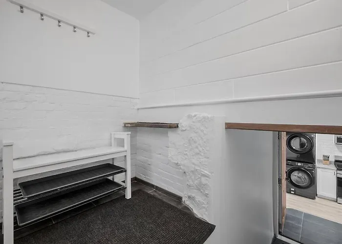 Shadyside, Pittsburgh, Modern And Quiet 1 Bedroom Unit1 With Free Parking * Pittsburgh